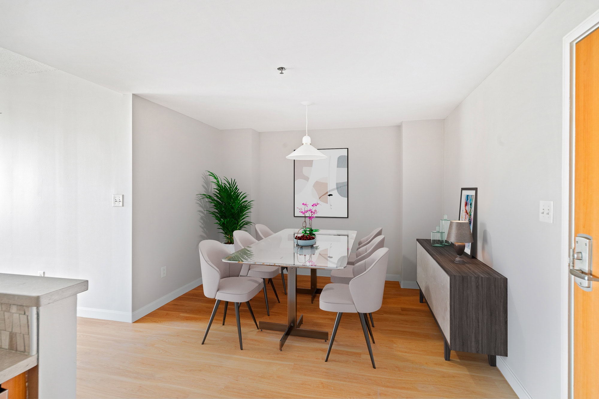 Dining room at 91 Sidney apartments in University Park in Cambridge, MA